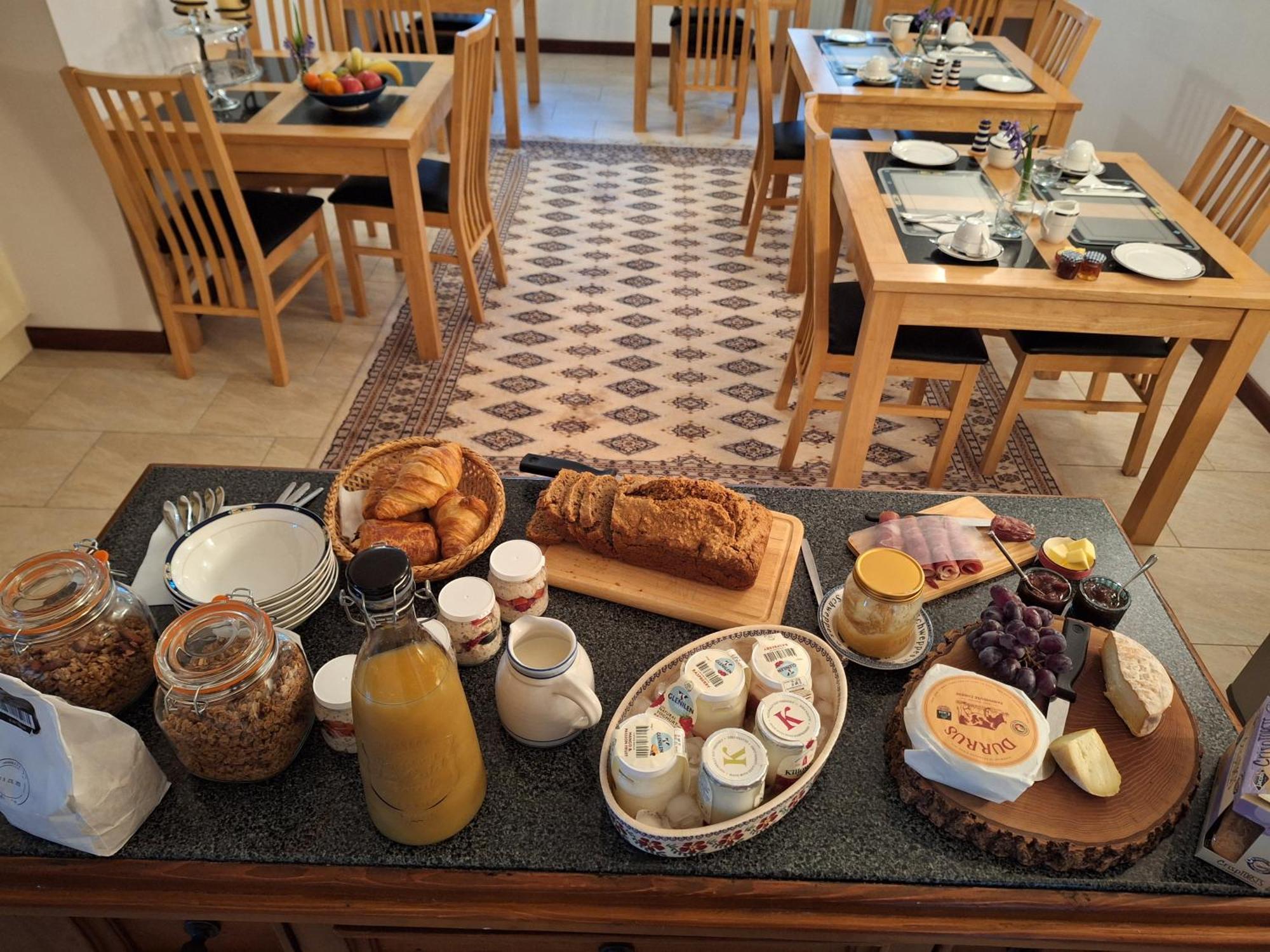 Corthna Lodge Schull Eksteriør billede